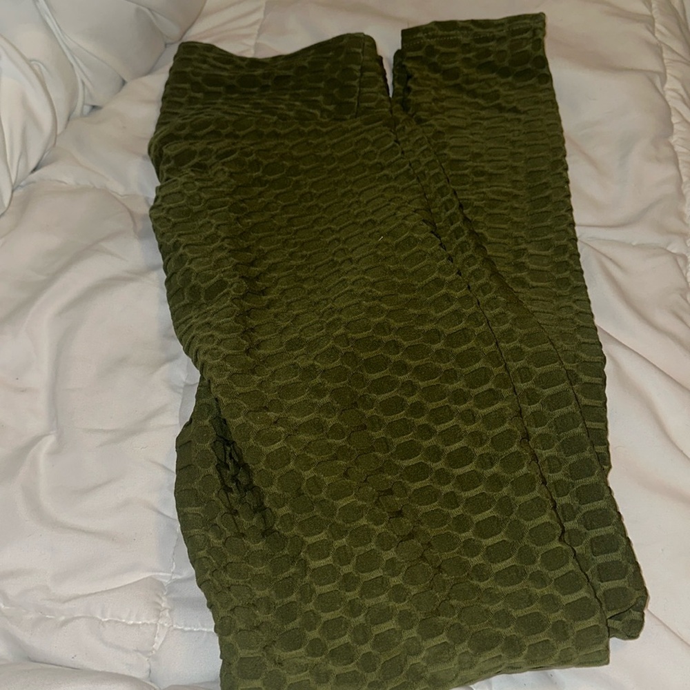 Scrunchy butt leggings